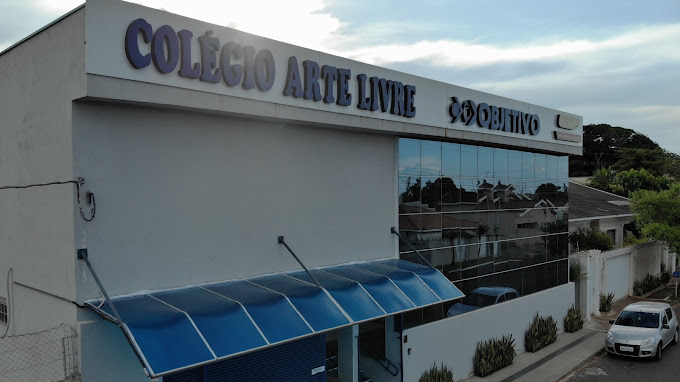 fachada do colegio arte livre, onde a rl higiene performou a limpeza profissional
